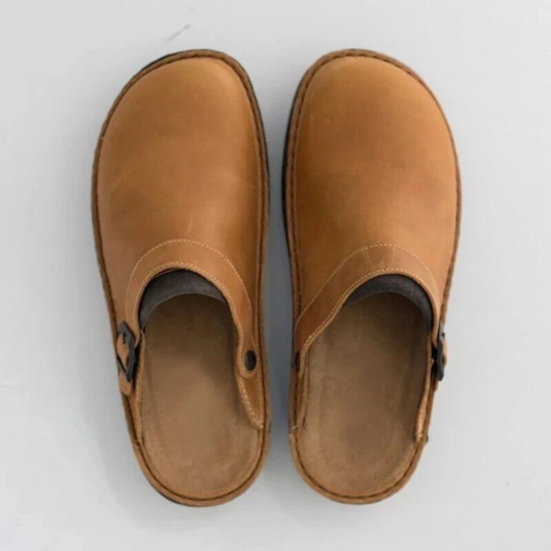 Khaki men's slip-on clogs, perfect for summer, providing comfortable casual footwear for everyday wear.