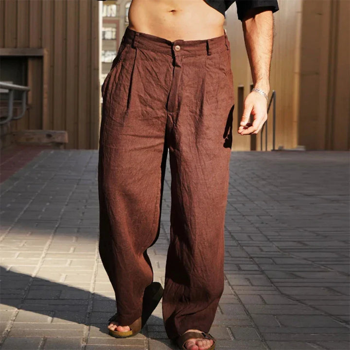 Casual men's wide-leg chino trousers, relaxed fit for everyday comfort and summer style.