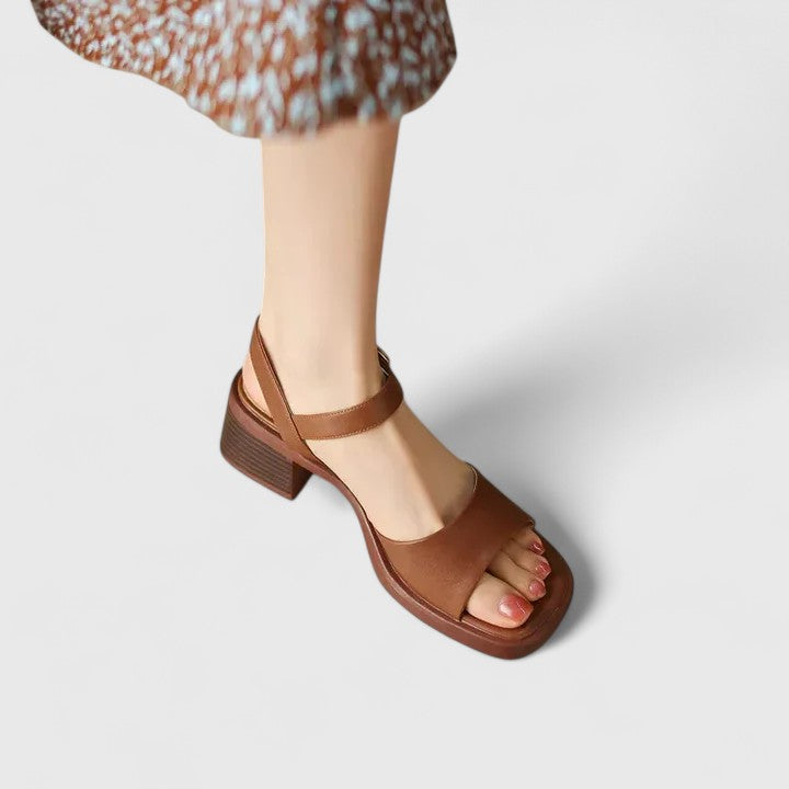 Chic women's strappy sandals featuring a trendy square toe design, perfect for elegant summer outfits.