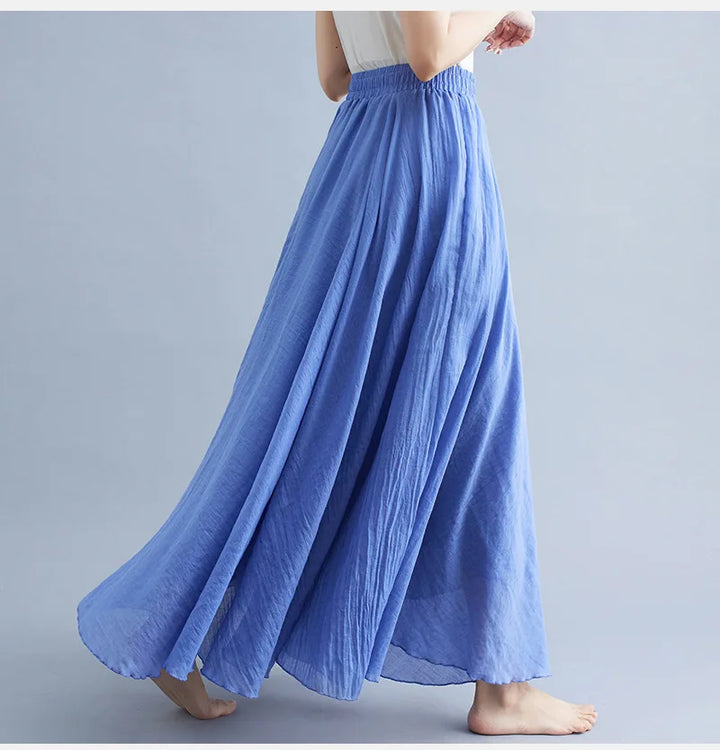 Versatile women's maxi skirt, ideal for everyday casual style.