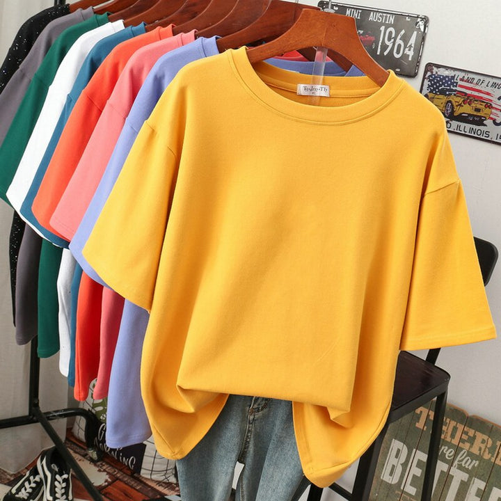 Soft plus-size women's everyday tee. Comfortable short-sleeve round-neck top, perfect for versatile casual wear.
