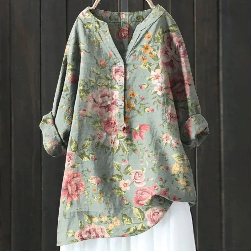 Regular fit women's floral print blouse, ideal for comfortable spring and summer fashion.