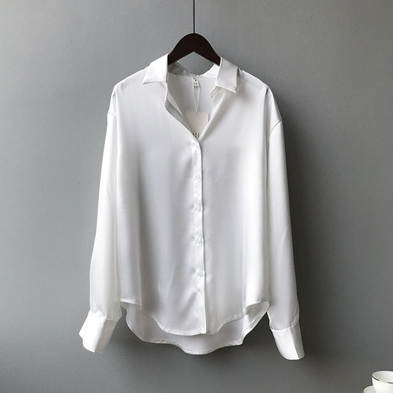 Women's elegant long sleeve vintage blouse, perfect for a chic, classic, and comfortable office look.