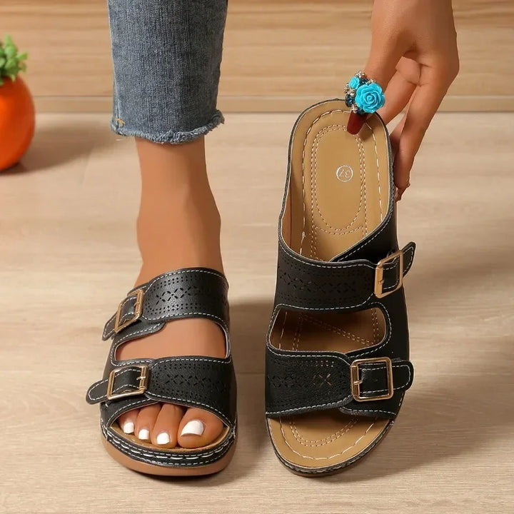 Stylish women's comfort sandals, adjustable, with orthopedic design for excellent foot support & everyday wear.