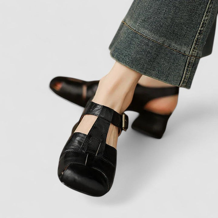 Versatile black orthopaedic Mary Jane shoes for women, combining comfort, style, and essential arch support.