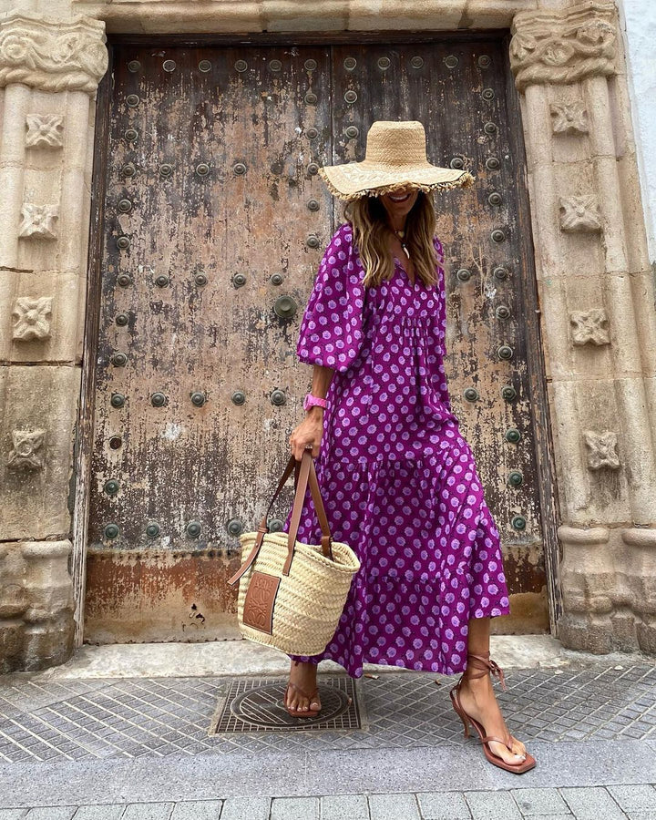 Women's casual boho maxi dress, a long flowy design offering elegant style for summer fashion.