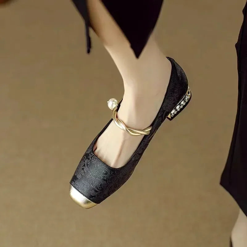 Women's classic Mary Jane shoes, block heel, unique braided pearl strap, vintage style.