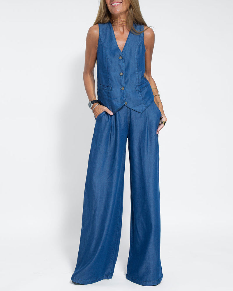 Comfortable and stylish women's wide leg pants and vest set, perfect for an elegant casual day.