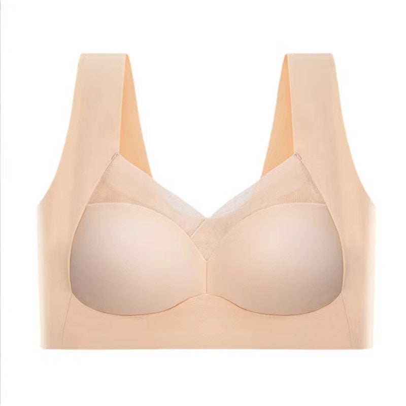 Smooth women's seamless bra, providing soft, wireless support & invisible comfort. Essential underwear.