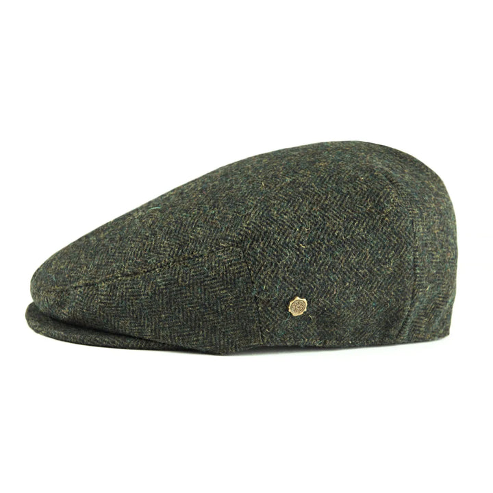 Versatile men's flat cap: herringbone pattern, ideal for daily or dressy outfits.