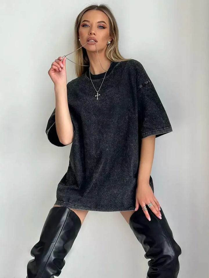 Women's vintage wash oversized crewneck t-shirt, relaxed fit for casual everyday wear.