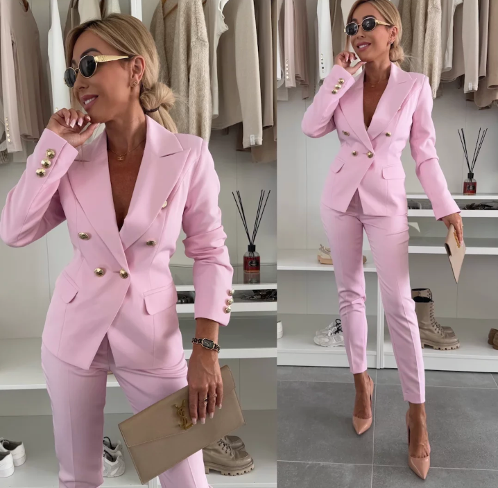 Women's elegant 2-piece set in a chic, comfortable fabric. Perfect for effortless style.