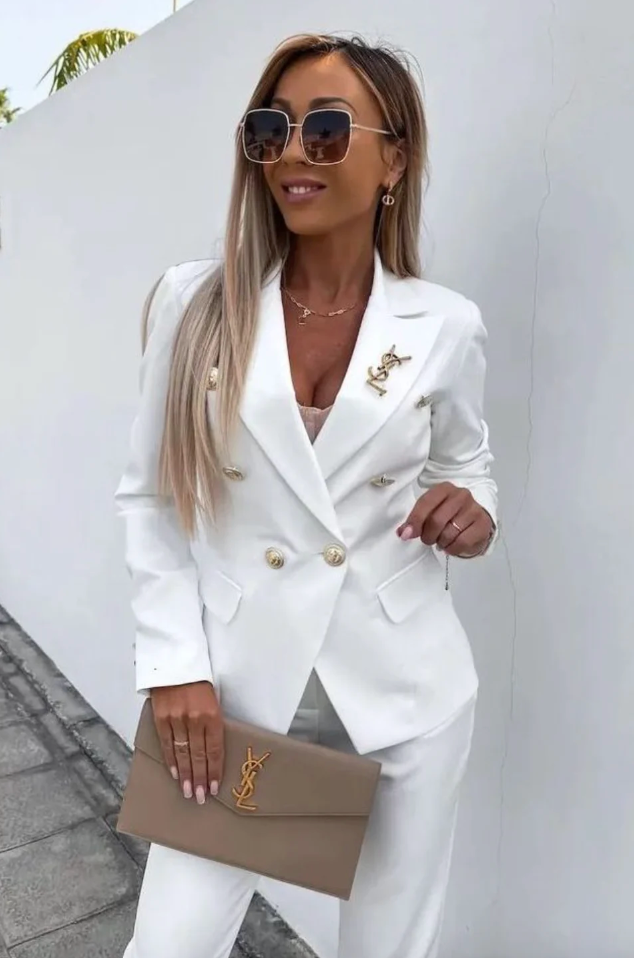Chic women's fashion 2-piece set, perfect for creating an elegant and comfortable outfit.