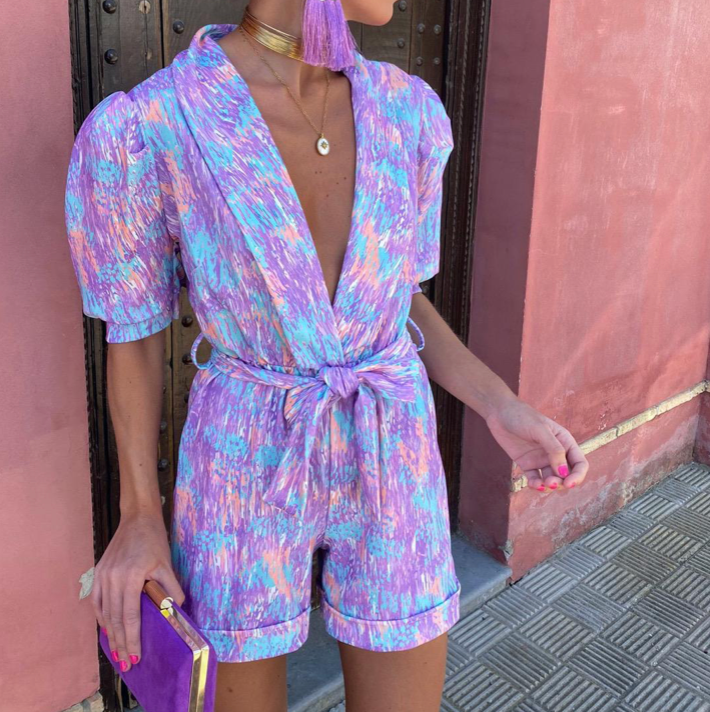 Comfortable women's printed jumpsuit, ideal for holiday vibes & effortless summer style. Elegant and versatile all-in-one.