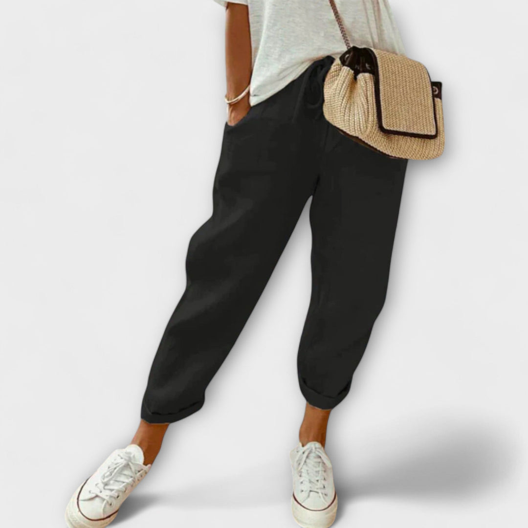 Casual women's flowy trousers, relaxed fit for everyday wear & ultimate comfort. Perfect summer pants.