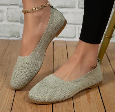 Elegant women's breathable orthopedic casual shoes, providing comfort and versatile support.