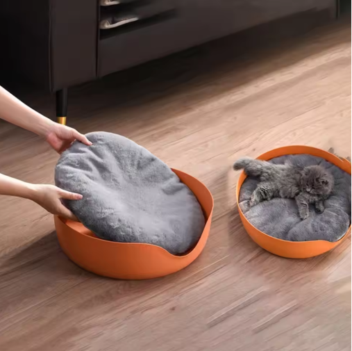 Stylish cat bed accessory, featuring a soft sleeping area and a robust scratch pad for daily use.