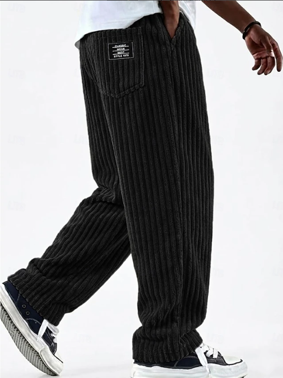Stylish men's corduroy trousers for versatile everyday fashion, comfortable relaxed fit.