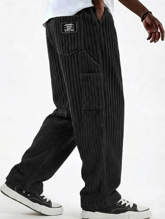 Comfortable men's classic corduroy pants, stylish and versatile for everyday wear.