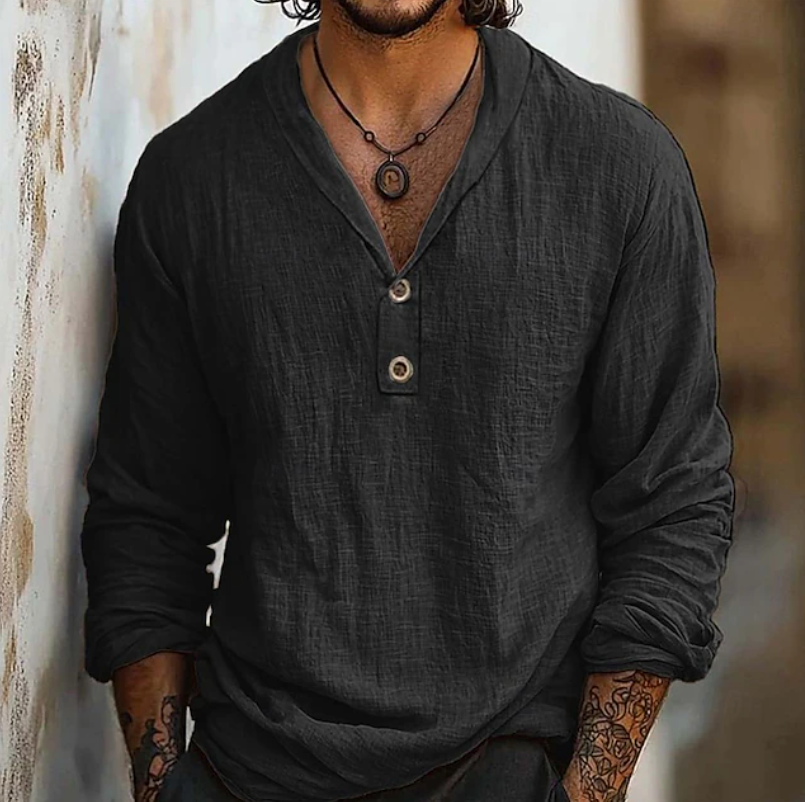 Men's classic retro long-sleeve button-up shirt in a comfortable fit, perfect for smart casual or vintage-inspired looks.