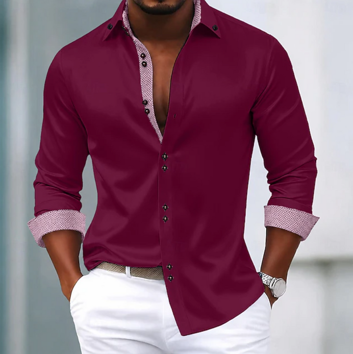 Stylish men's everyday shirt with a classic collar. Ideal for smart casual or refined formal outfits. Wardrobe essential.
