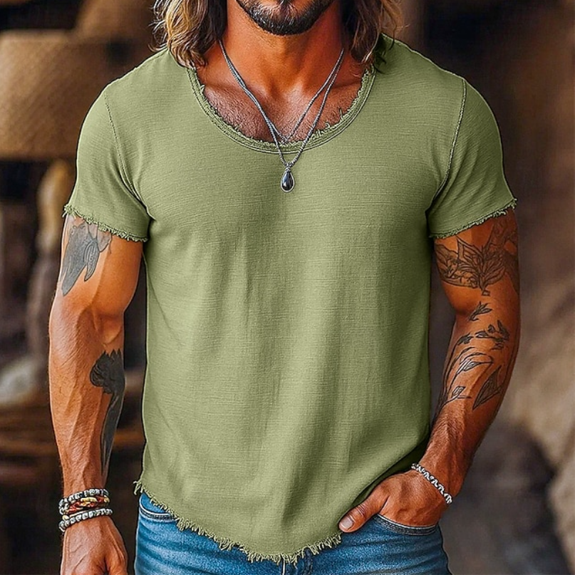 Effortless men's solid color crew neck tee, a comfortable short sleeve summer shirt for basic style.