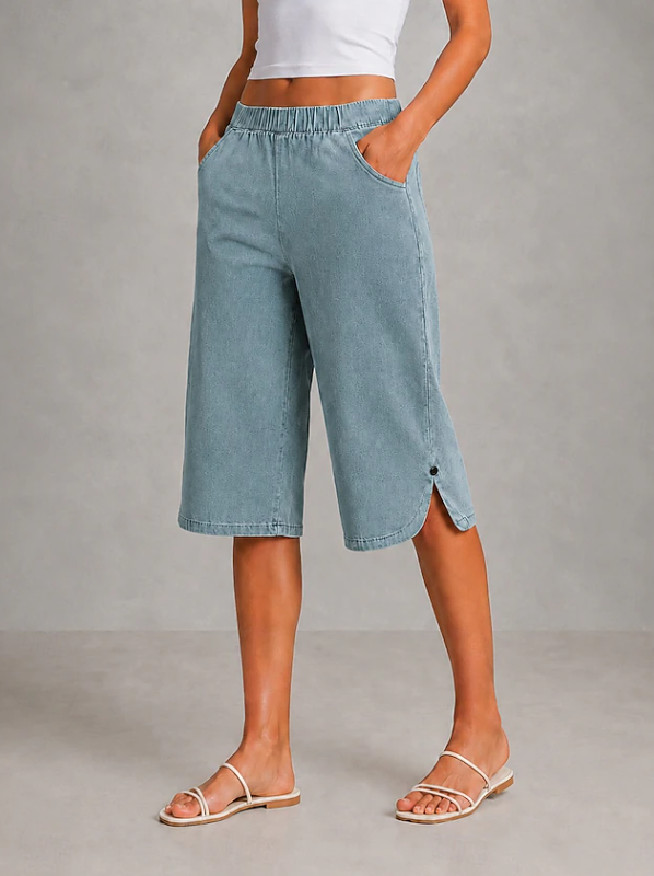 Stylish women's wide-leg capri pants with stretch fabric. Ideal for effortless style, comfortable casual wear & travel.