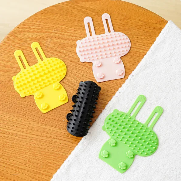 Comfortable multi-color silicone cat scratcher for effective itch relief & grooming. Happy cat care tool.