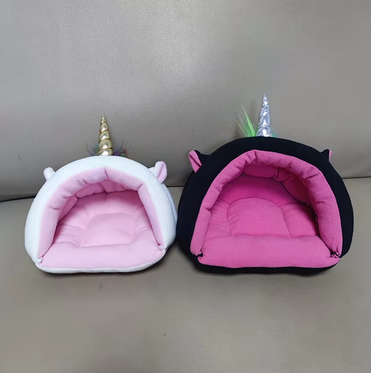 Luxurious unicorn cat bed with soft plush fabric for ultimate pet comfort. Ideal for cats & small dogs.