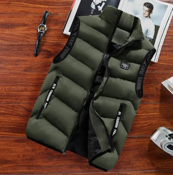 Utility men's puffer vest for warmth & comfort, a versatile casual sleeveless jacket for everyday.