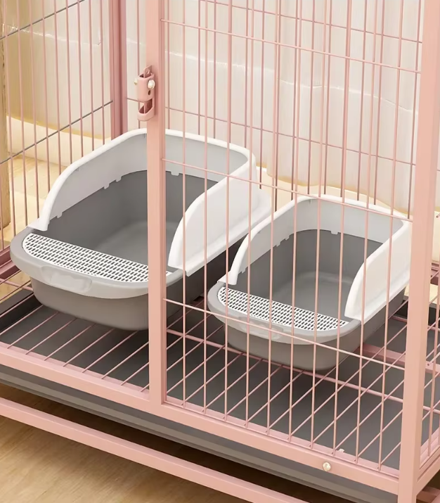 Mess-free high rim cat litter tray, prevents scatter. Essential cat care for a tidy home.