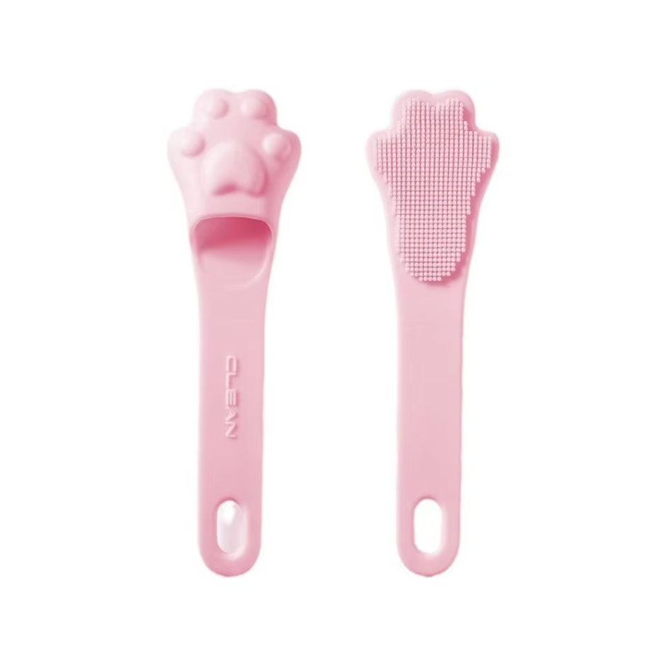 Must-have dog accessory: ergonomic paw design tongue scraper for fresh breath & advanced dental care.