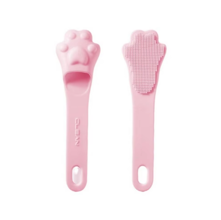 Must-have dog accessory: ergonomic paw design tongue scraper for fresh breath & advanced dental care.