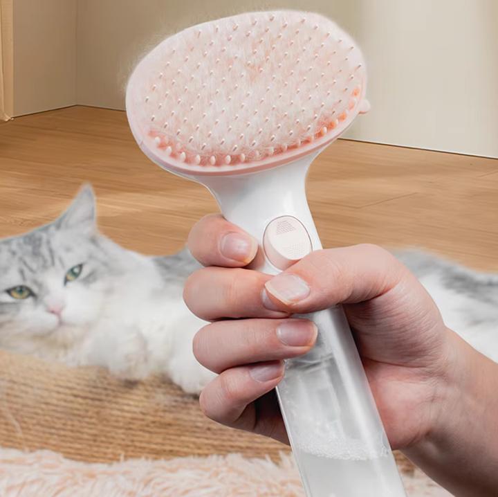 Travel-friendly Pet Dry Foam Brush for quick, waterless grooming. Integrated dispenser for easy dog & cat care.