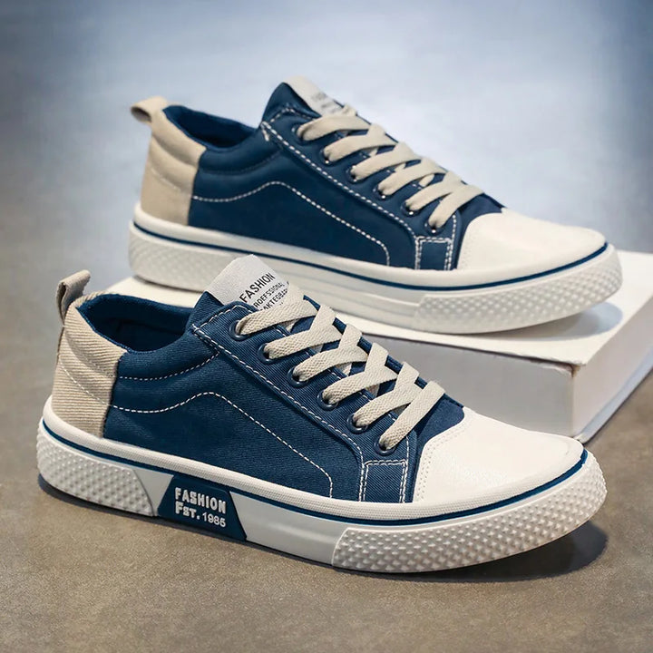 Classic men's lace-up sneakers, providing ultimate comfort for everyday walking and casual footwear needs.