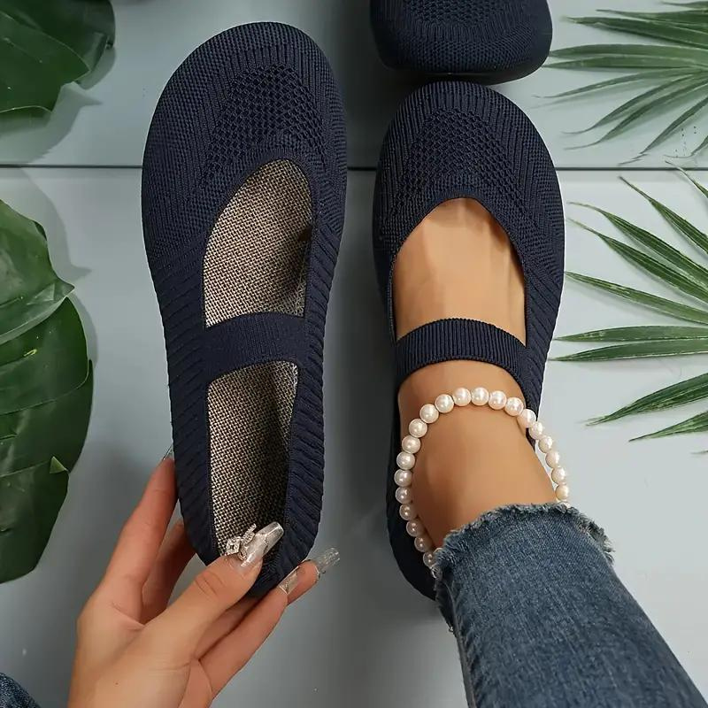Modern casual women's slip-on footwear, combining comfort with effortless daily style.