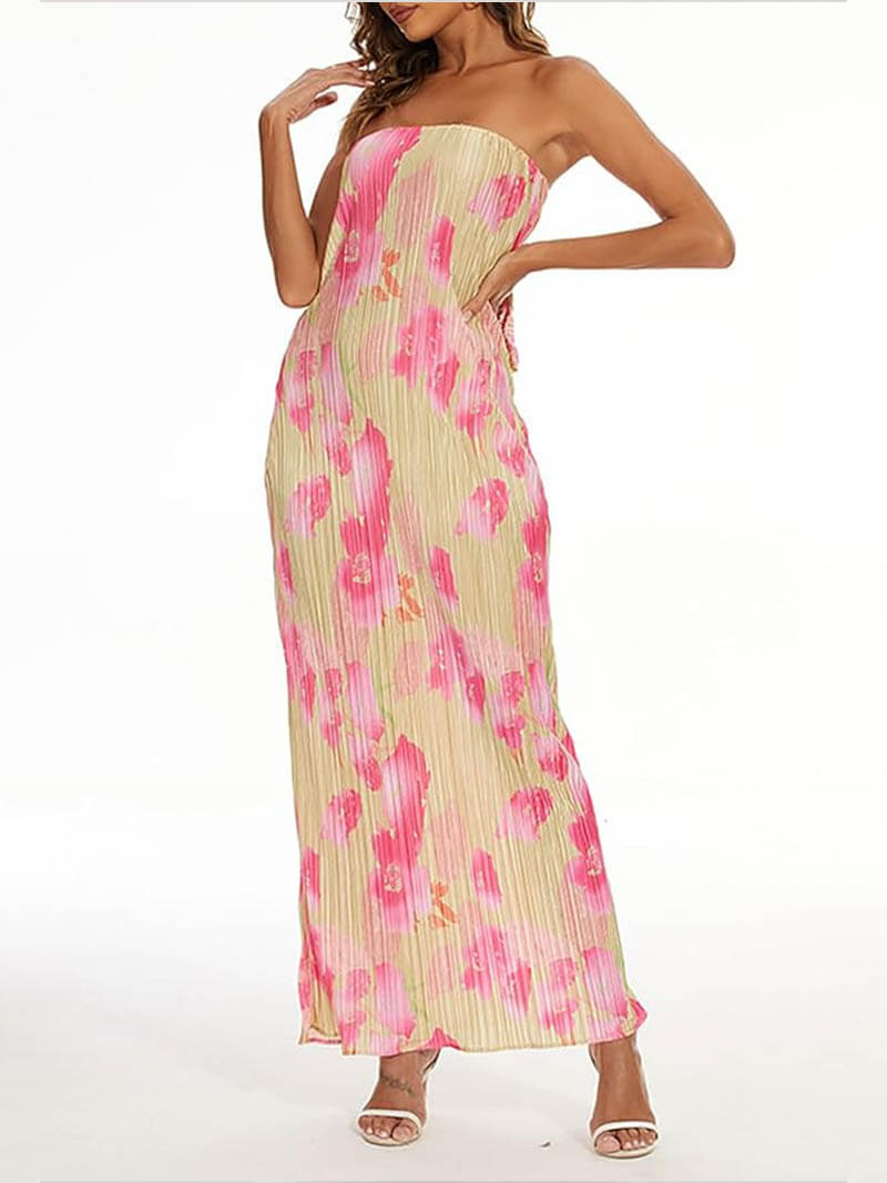 Flowing women's sleeveless maxi dress, ideal for summer holidays, beach resorts, or elegant evening events.