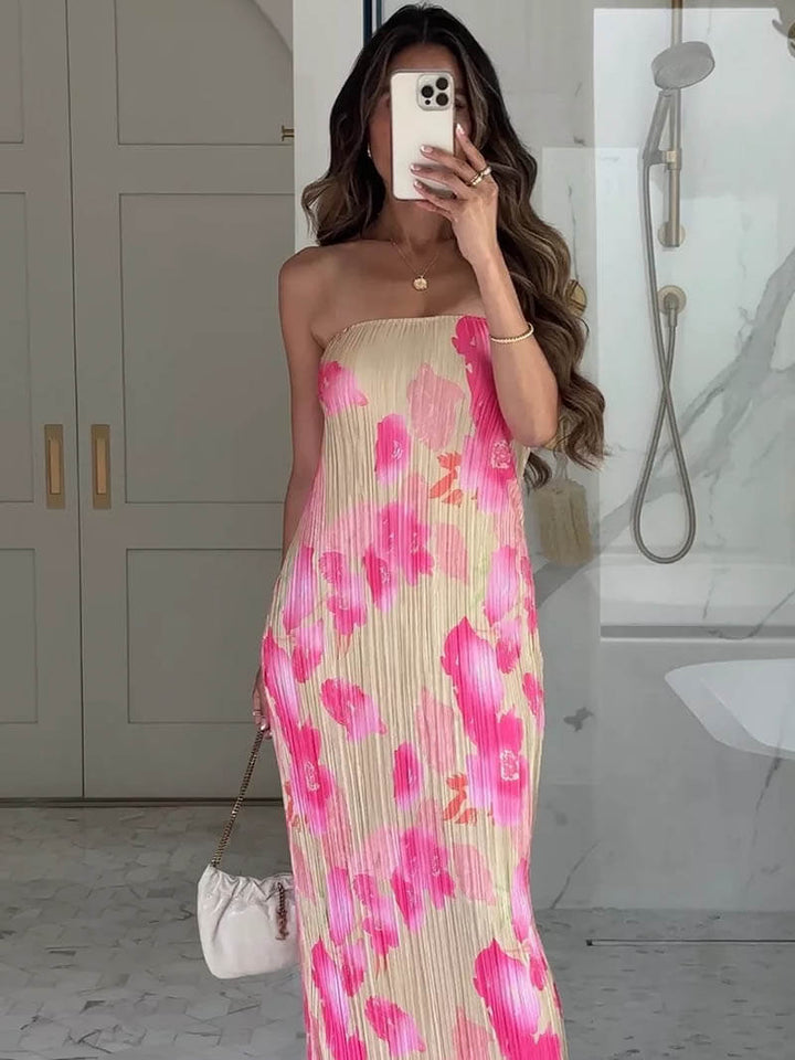 Women's elegant sleeveless maxi dress, perfect for special occasions, evening wear, or summer holidays.