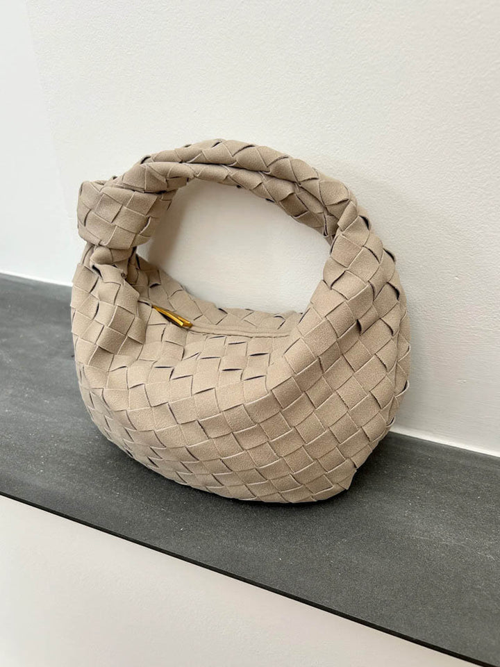 Everyday chic: women's braided suede mini bag, ideal for daily essentials.