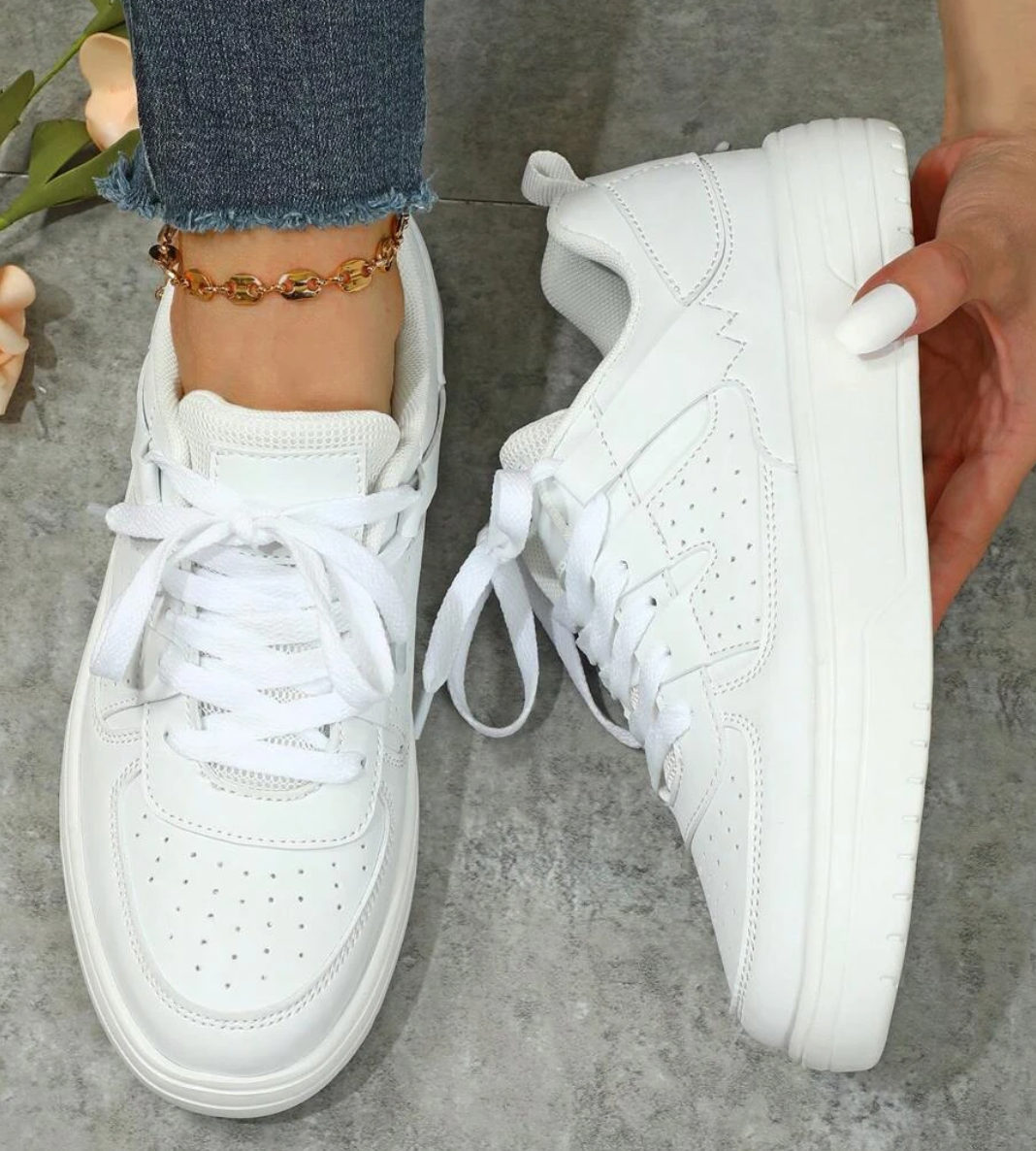 Comfortable women's everyday sneakers featuring chic patterns, ideal for all-day wear.