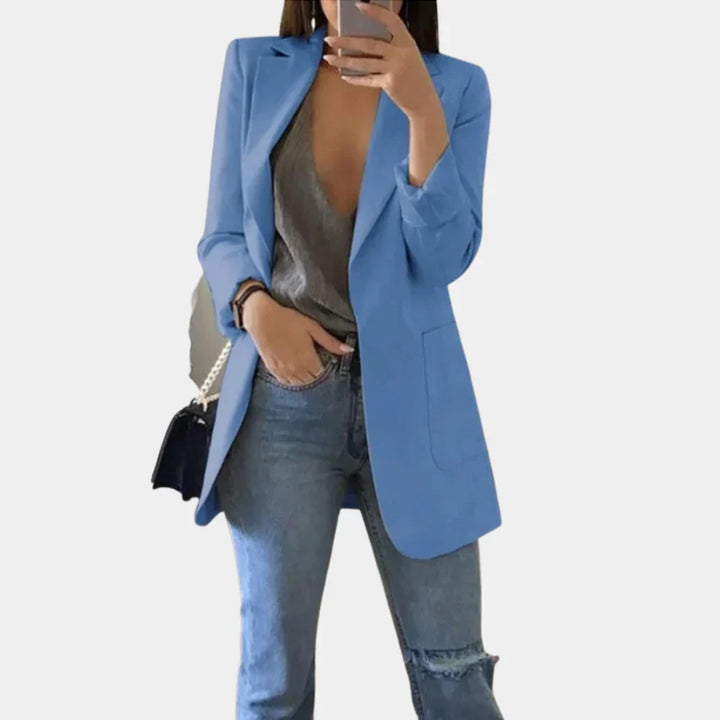 Effortless style with this women's tailored longline blazer jacket, a versatile and chic piece for any outfit.