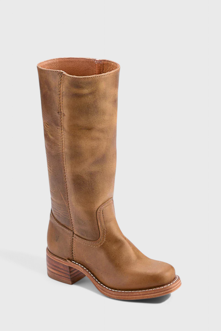 Comfortable knee-high boots with an elegant heel for women, perfect for versatile winter outfits.