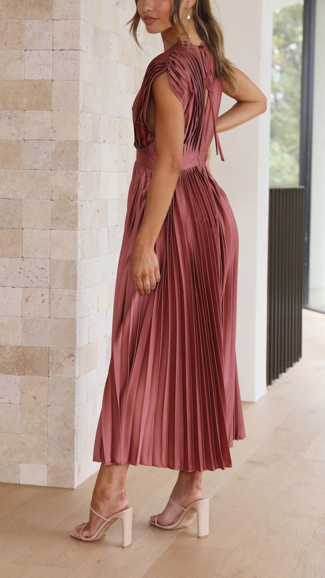 Women's formal pleated maxi dress, chic and comfortable evening wear.