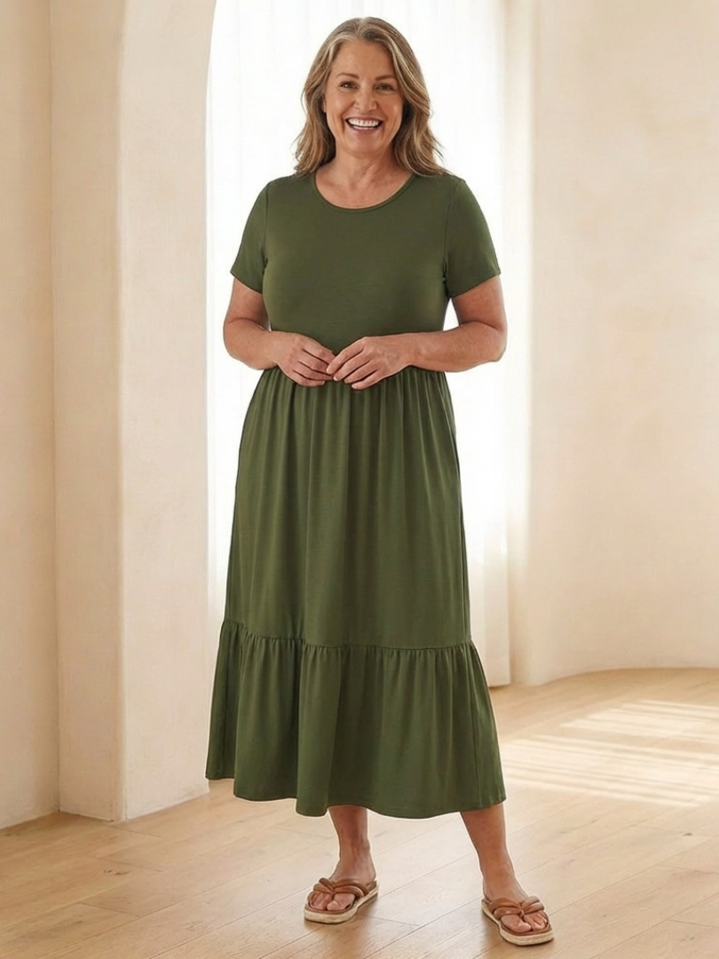 Versatile women's tiered midi dress, short sleeve, round neck. Perfect casual dress for summer & everyday comfort.