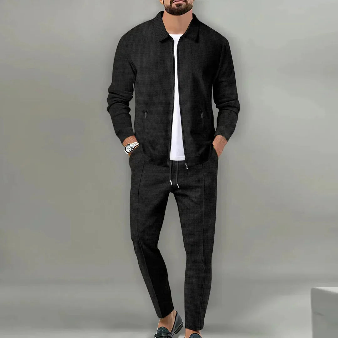 Men's slim fit two-piece suit for formal wear, business meetings, or wedding. Tailored fashion.