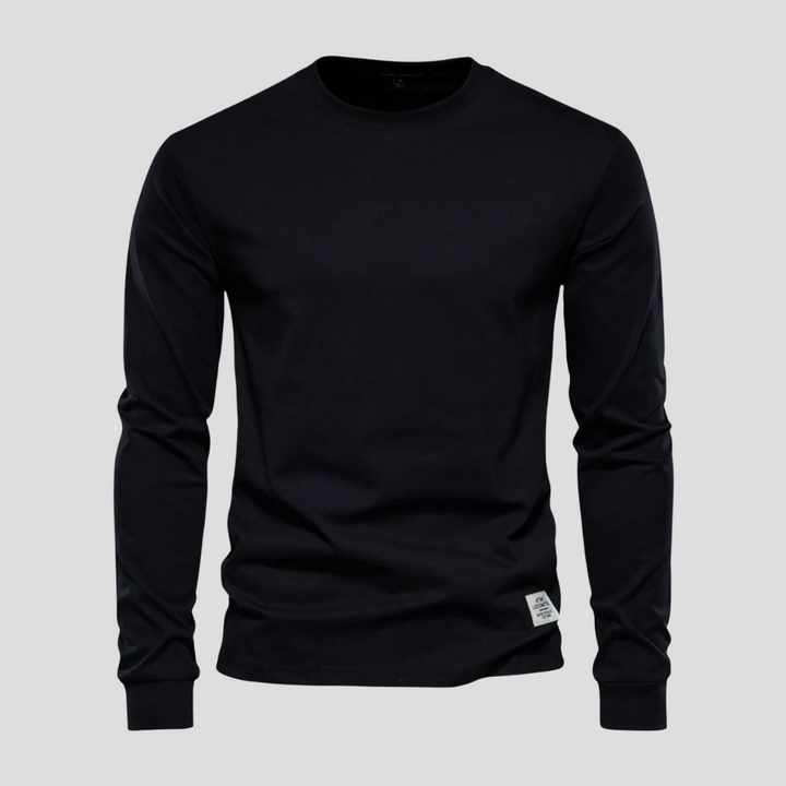 Simple style men's long-sleeve round-neck shirt, ideal for layering and everyday comfort.