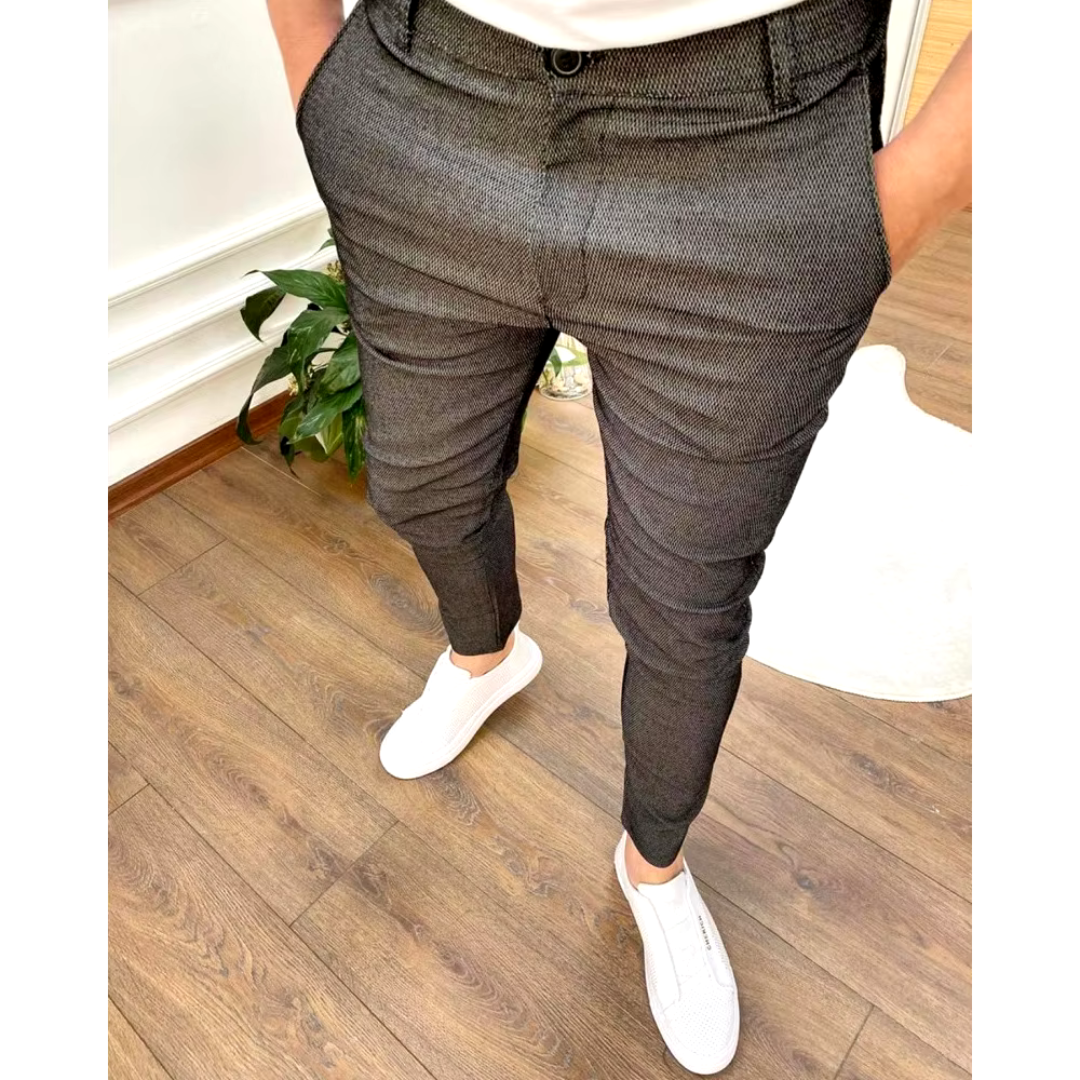 Versatile men's stretch chino pants, ideal for smart casual office looks or relaxed weekend outfits.