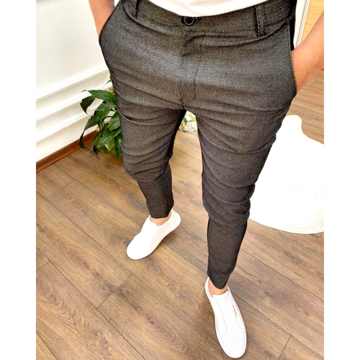 Versatile men's stretch chino pants, ideal for smart casual office looks or relaxed weekend outfits.