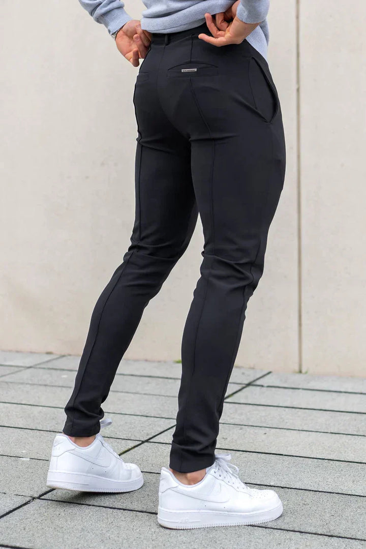 Stylish & comfortable black men's slim-fit trousers, a key piece for modern men's fashion.