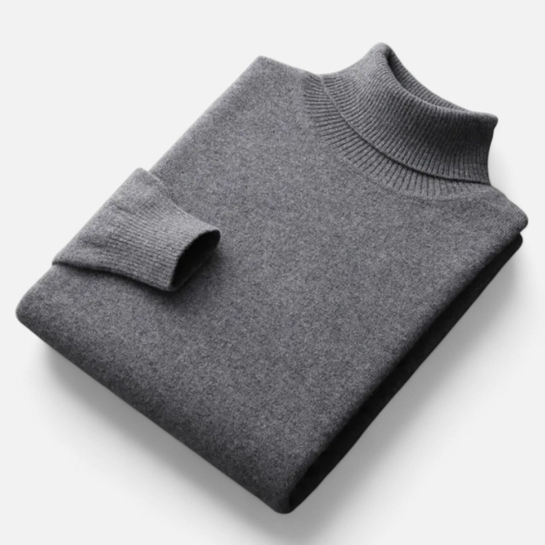 Winter men's high-lapel oversized pullover. Stylish knitwear for ultimate comfort & warmth.